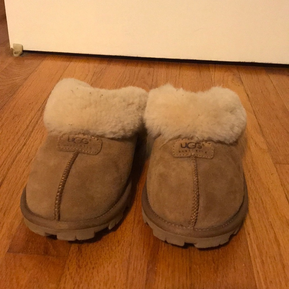 Never worn Ugg slippers